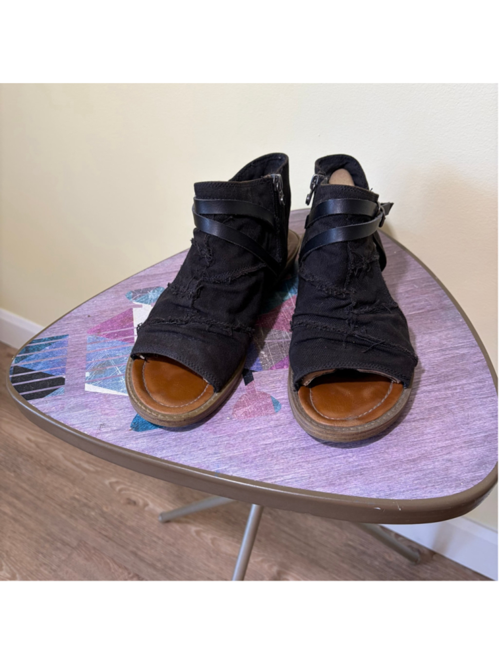 Women’s Blowfish Malibu Balla Distressed Wedge Sandals, Black SZ 8.0